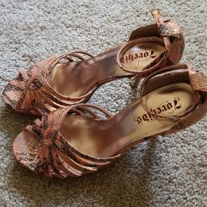 Beautiful touch of orange heels